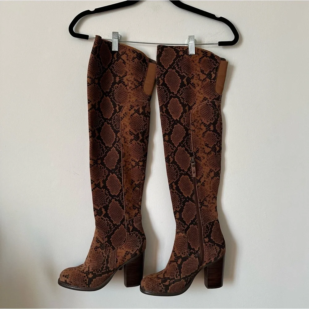 Kelsi Dagger Brooklyn Logan Over The Knee Brown Snake Print Suede Boots Size 8